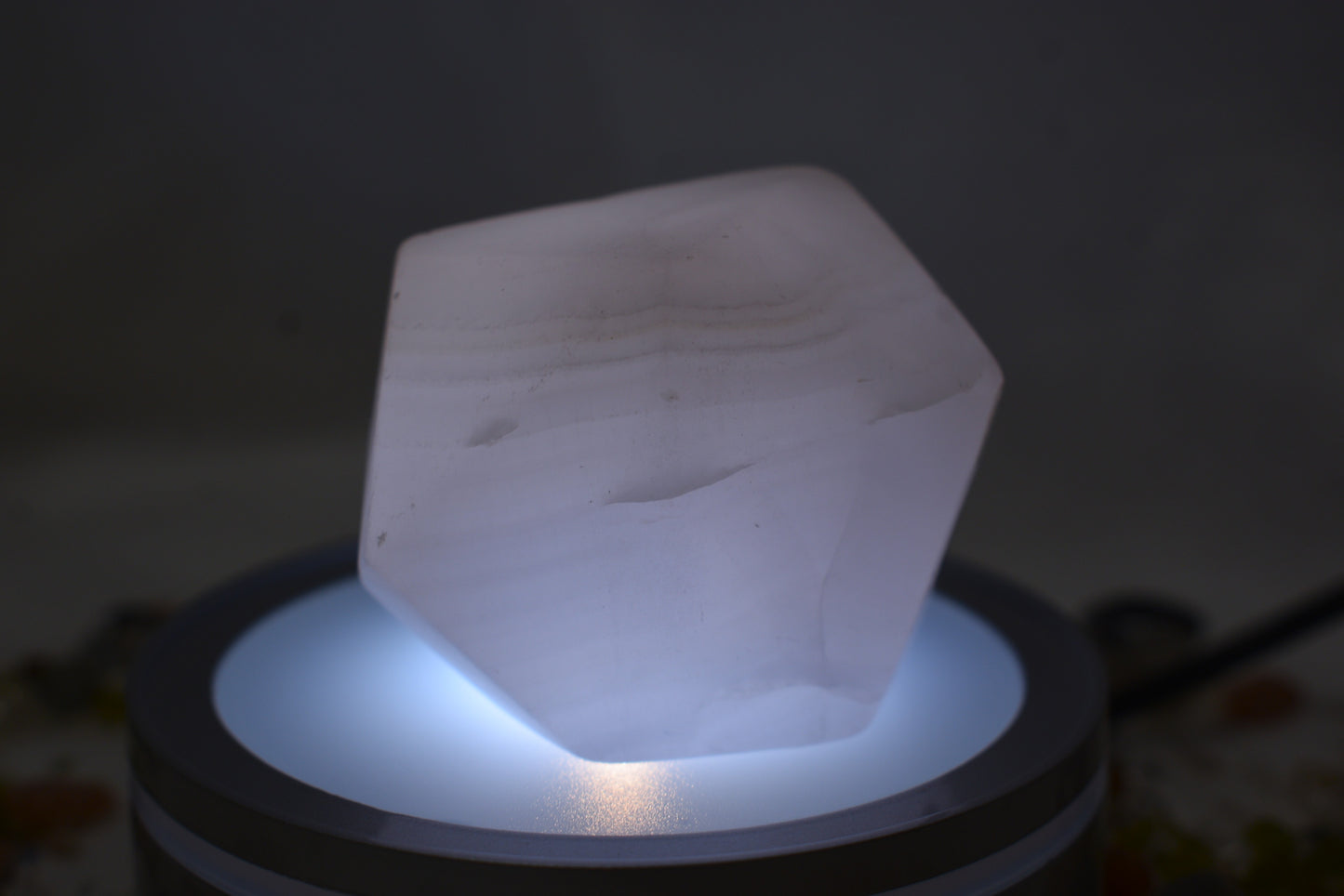 Mangano Calcite small Freeform