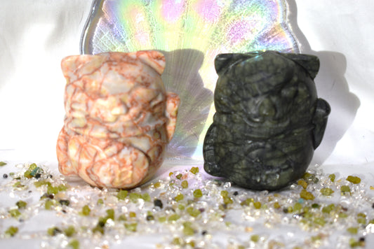 Lucky Kitty Crystal Carving