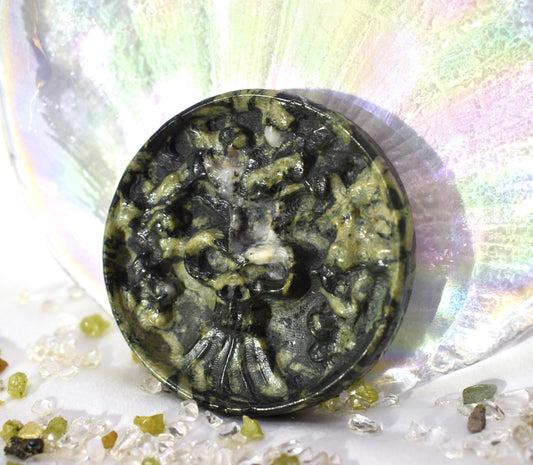 Peony Jade Skull Medallion Carving