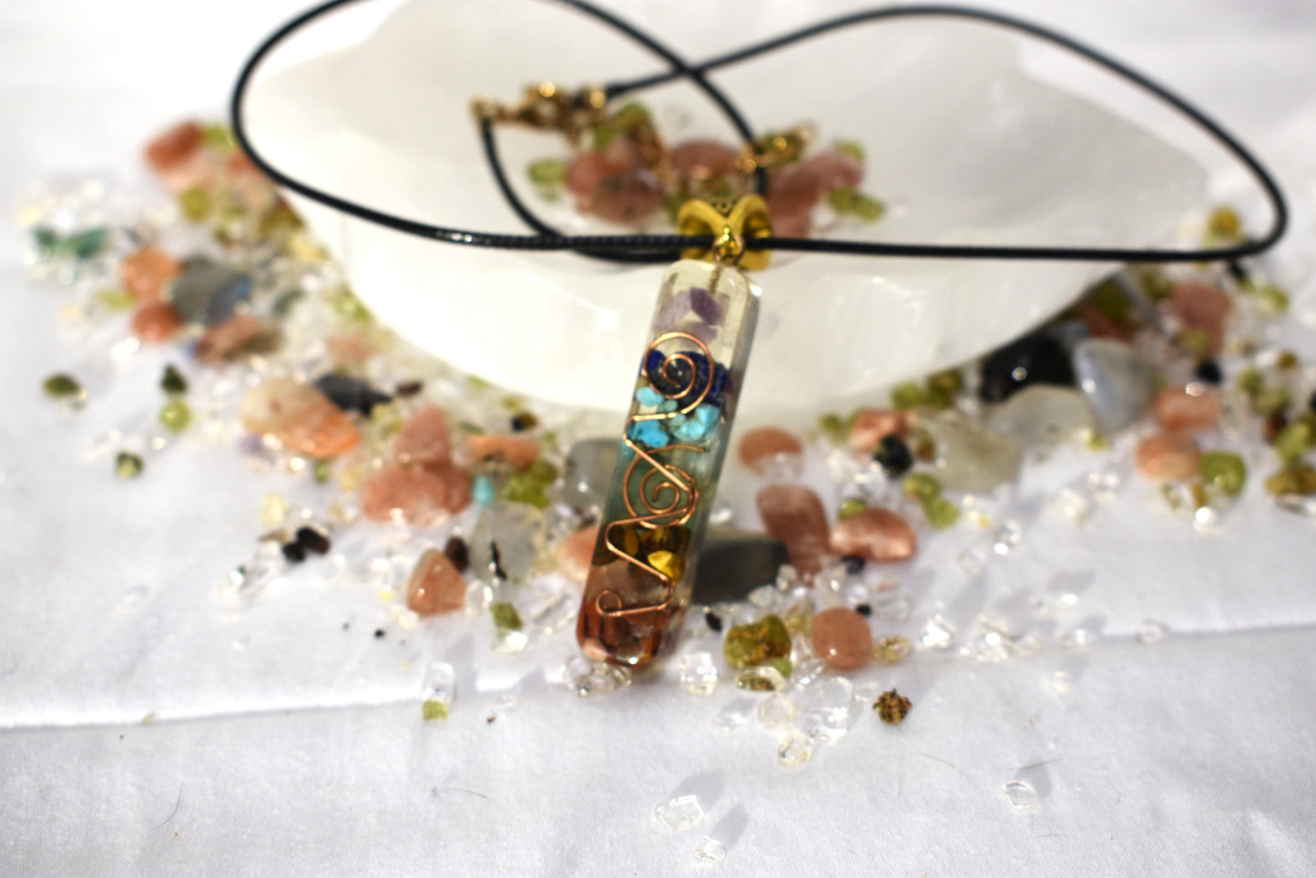 Resin Mixed Material Necklace