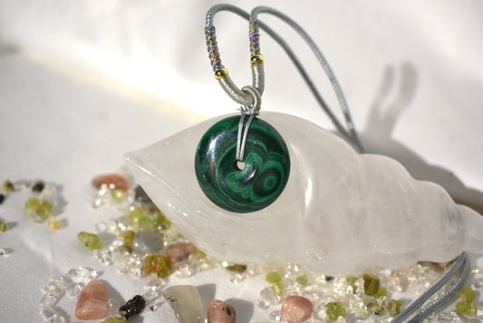 Malachite pin buckle necklace